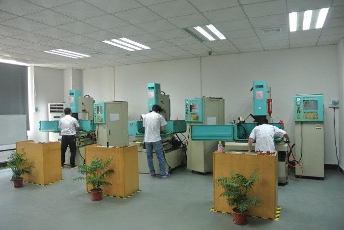 Dongguan Kingrui Precision Mould Co.,LTD línea de producción del fabricante